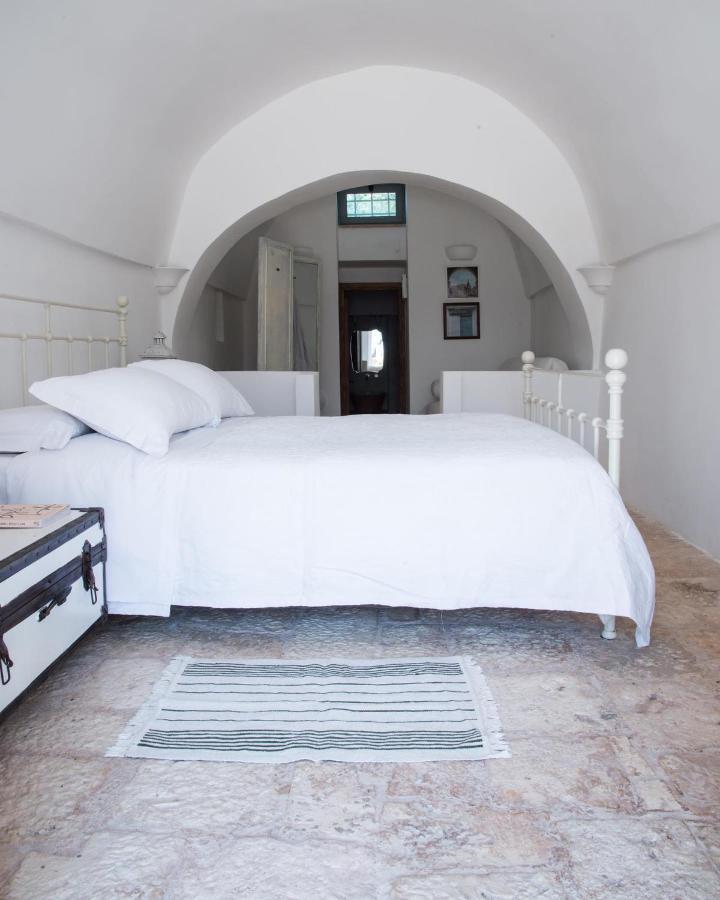 Fikus - The Apulian B&B Ceglie Messapica Exteriör bild
